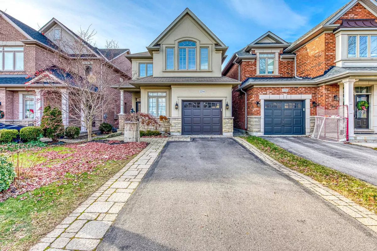 Oakville, ON L6M 0H2,2254 Kwinter RD