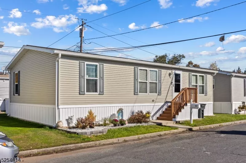 26 Dalbert St #E5, Carteret Boro, NJ 07008