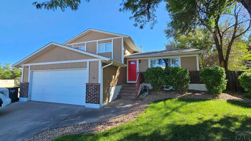 2 Briarwood Circle, Pueblo, CO 81005