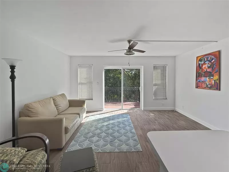 640 Tennis Club Dr  #307, Fort Lauderdale, FL 33311