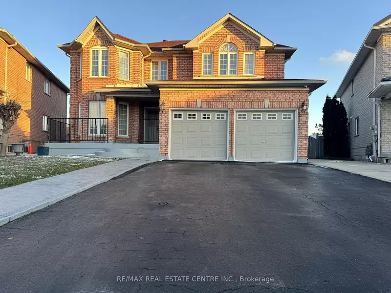 40 Giza CRES, Brampton, ON L6R 2R2