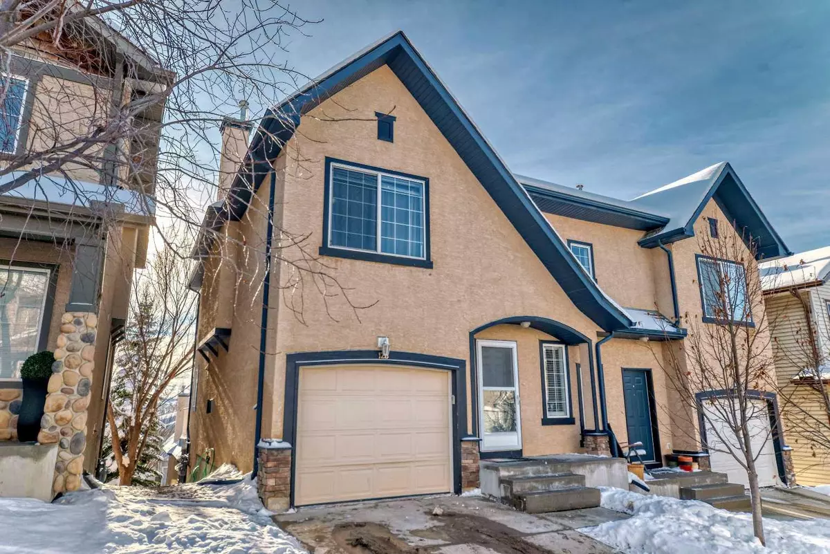 Calgary, AB T3A 6L4,126 Hidden Creek Rise NW