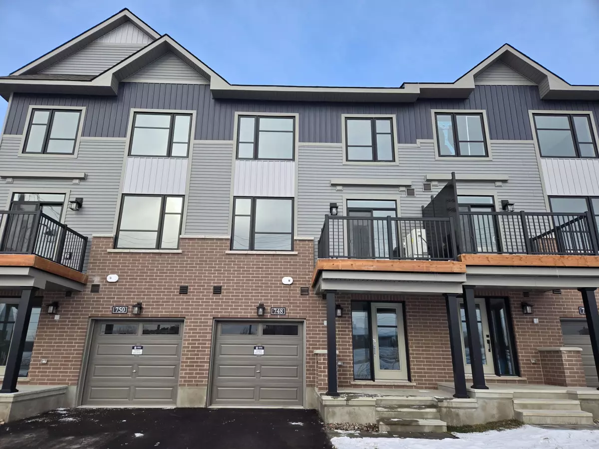 Barrhaven, ON K2J 7C6,748 Lurgan WAY