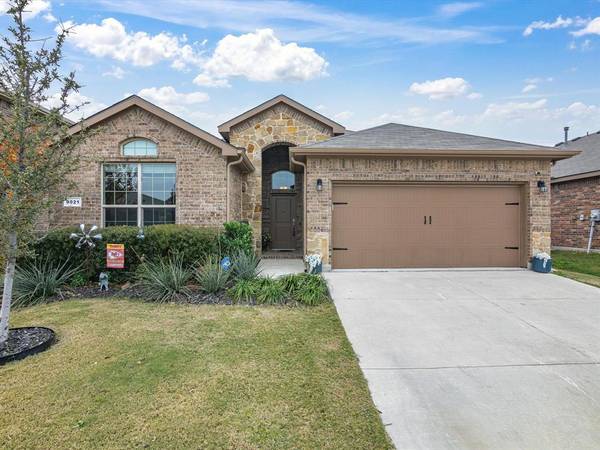 9021 Sycamore Leaf Drive, Fort Worth, TX 76179