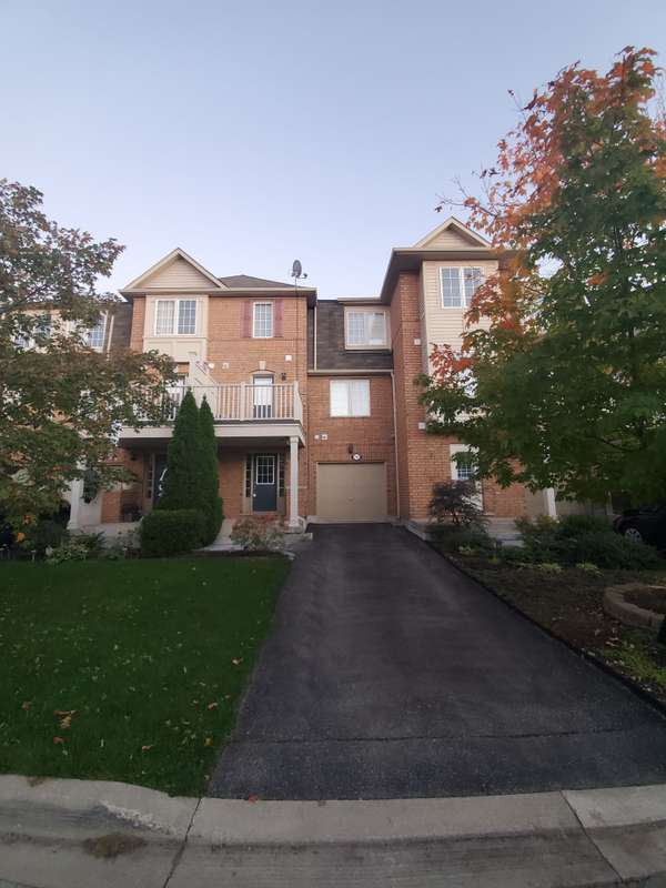 712 Shortreed CRES, Milton, ON L9T 0E9