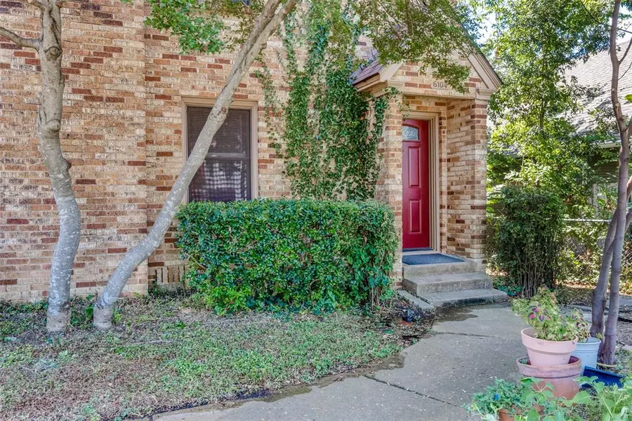 6104 Victor Street, Dallas, TX 75214