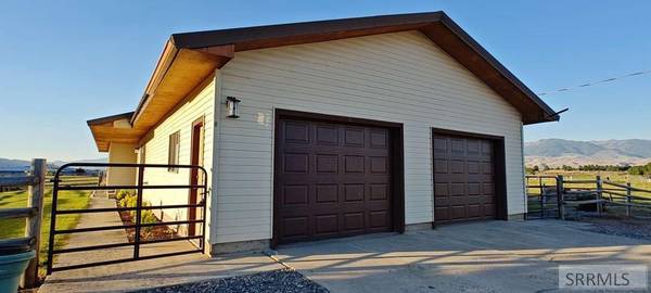 8 Demick Lane,  Salmon,  ID 83467