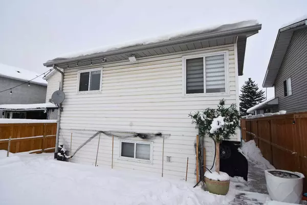 Calgary, AB T1Y 6X1,227 Costa Mesa Close NE