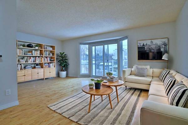 Calgary, AB T2M 1Y7,1611B 24 AVE Northwest