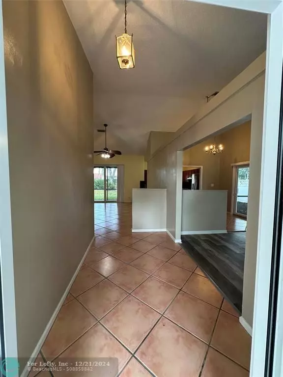 Boca Raton, FL 33428,21284 Purple Sage Lane