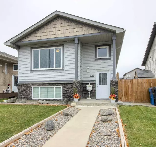 108 Mt Sundance CRES W, Lethbridge, AB T1J 0L4