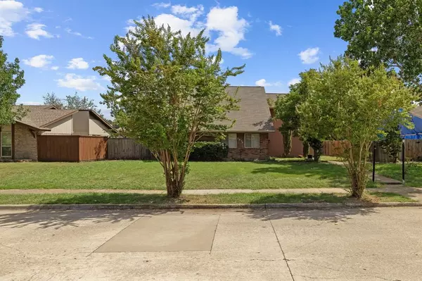 Plano, TX 75074,2816 White Oak Drive