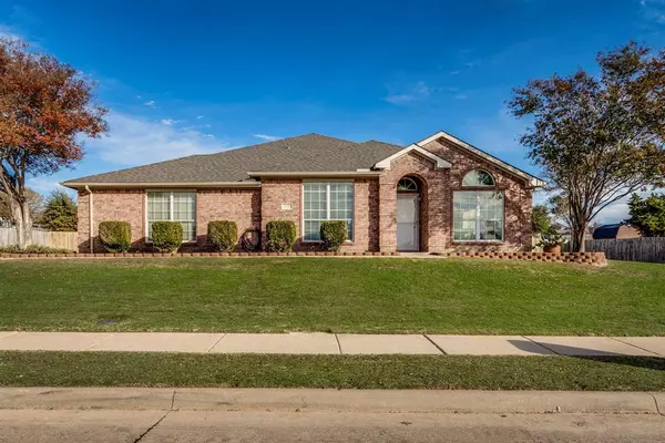 6250 Fox Run Drive, Midlothian, TX 76065