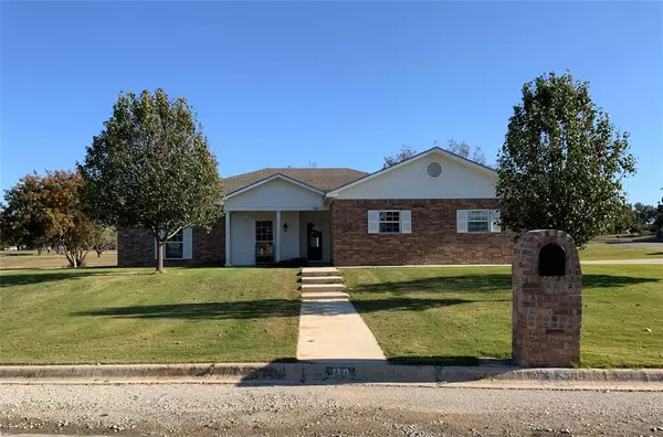 110 Bogey Circle, Comanche, TX 76442