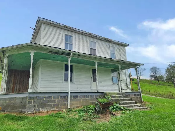 30054 Hillman Hwy, Meadowview, VA 24361