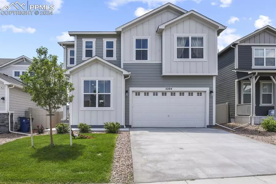 5204 Roundhouse DR, Colorado Springs, CO 80925