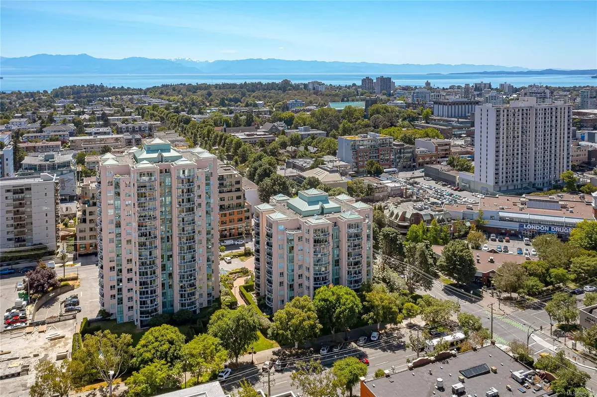 Victoria, BC V8V 4Y3,1010 View St #204