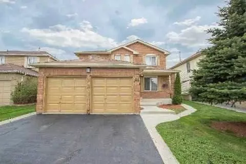 Brampton, ON L6Y 3K2,44 Lilly CRES