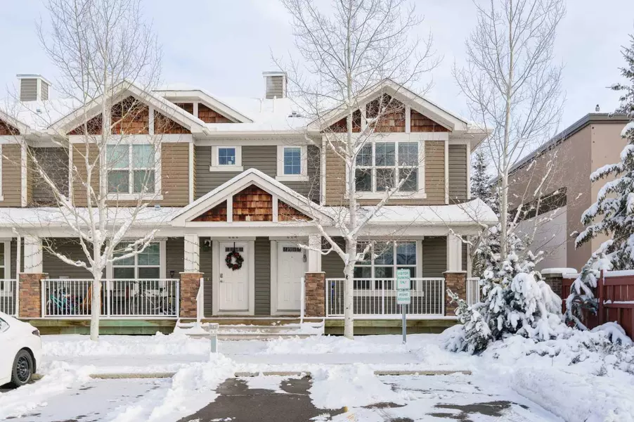 224 Cranberry PARK Southeast, Calgary, AB T3M 1R3