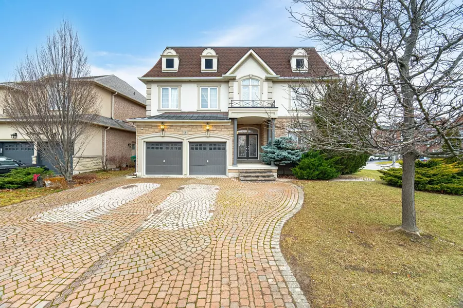 2 Hugo RD, Brampton, ON L6P 1W4