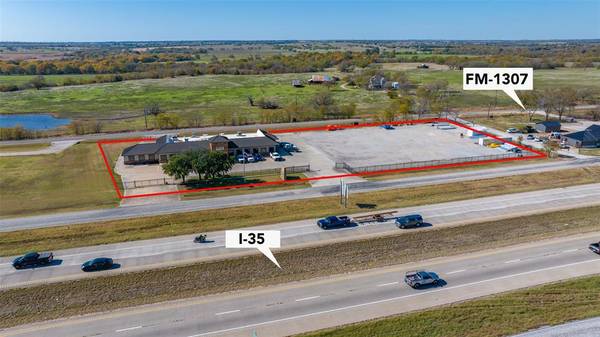 Valley View, TX 76272,807 I-35 Highway S