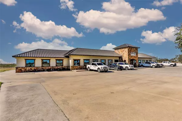 Valley View, TX 76272,807 I-35 Highway S