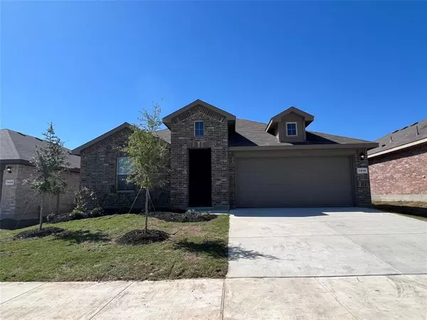 1416 Dillard Creek Drive, Justin, TX 76247