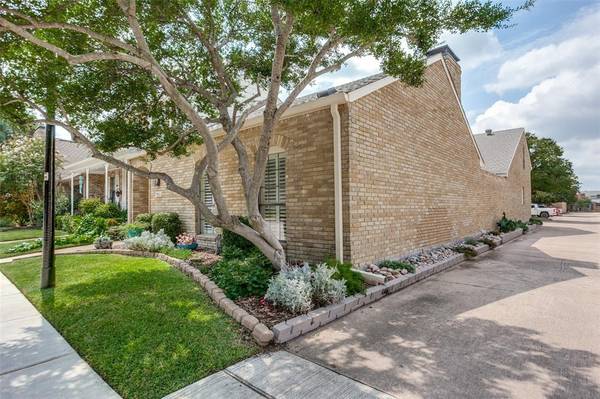 Dallas, TX 75248,7011 Regalview Circle