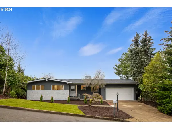 9358 SE SUN CREST DR, Happy Valley, OR 97086