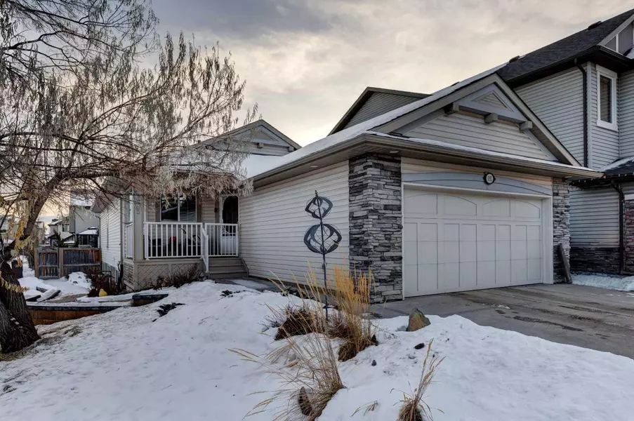 355 New Brighton PL Southeast, Calgary, AB T2Z 4W6