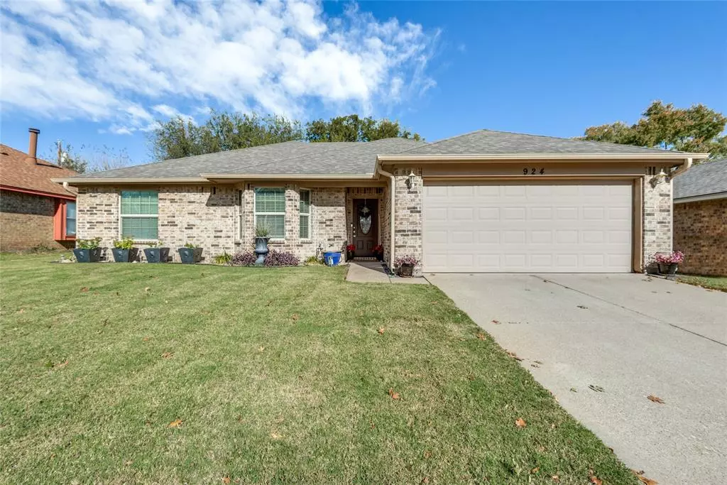 Cedar Hill, TX 75104,924 Larue Drive