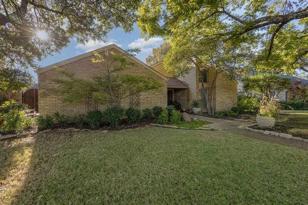 2802 Leisure Lane, Carrollton, TX 75006