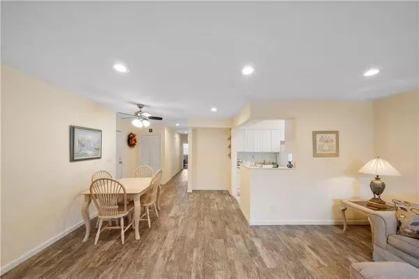 Rockaway Park, NY 11694,150 Beach 123rd ST #1R