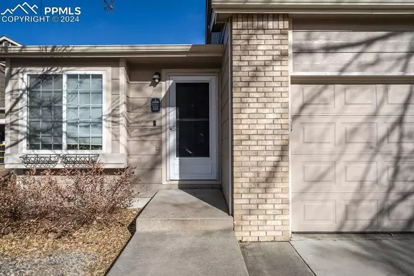 Colorado Springs, CO 80922,7311 Bonnie Brae LN