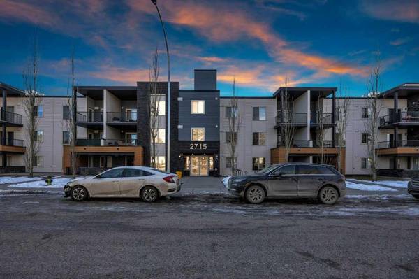 2715 12 AVE Southeast #405, Calgary, AB T2A 4X8