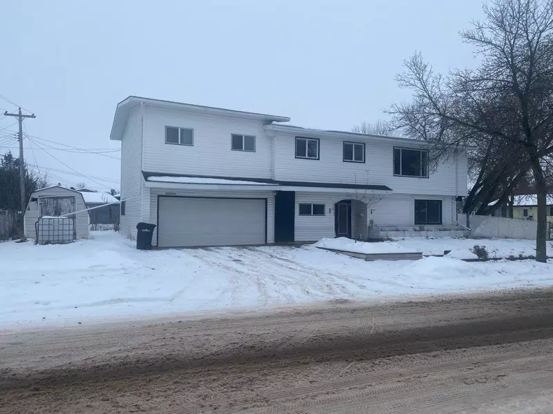 6608 44B AVE, Camrose, AB T4V 2S7