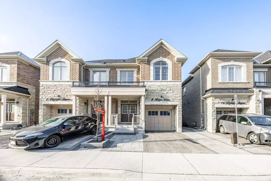 8 Reign LN, Markham, ON L6M 1R6