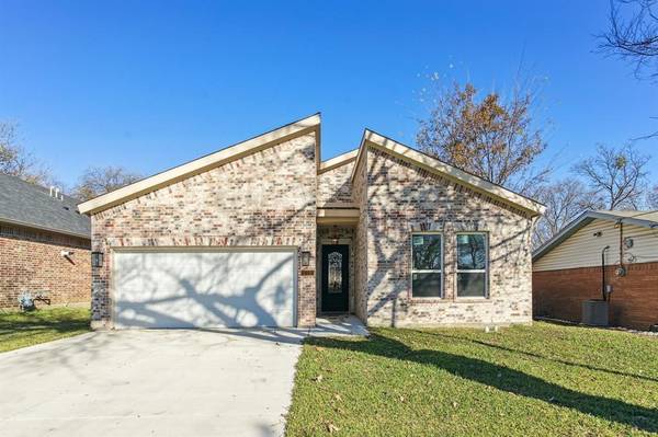 2114 Spikes Street, Grand Prairie, TX 75051