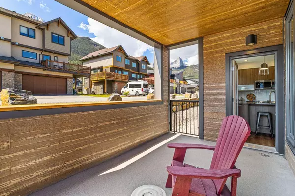 Canmore, AB T1W0G6,209 Stewart Creek Rise #204i