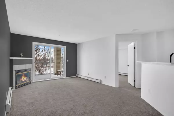 Calgary, AB T2A7Y7,1717 60 ST SE #335