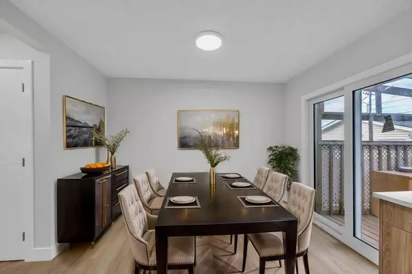 Calgary, AB T3J 3N3,8 Martinglen Mews NE