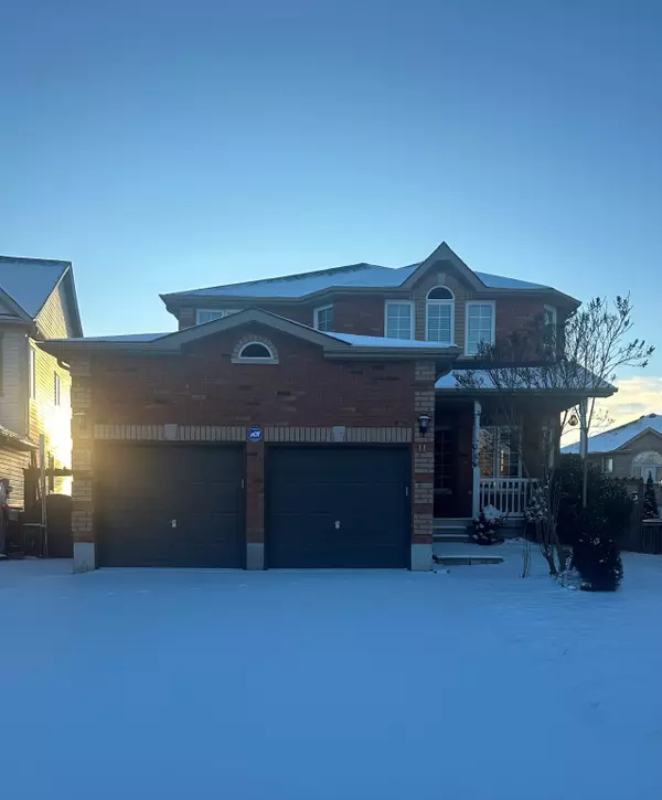 11 Sovereign's Gate, Barrie, ON L4N 0K7