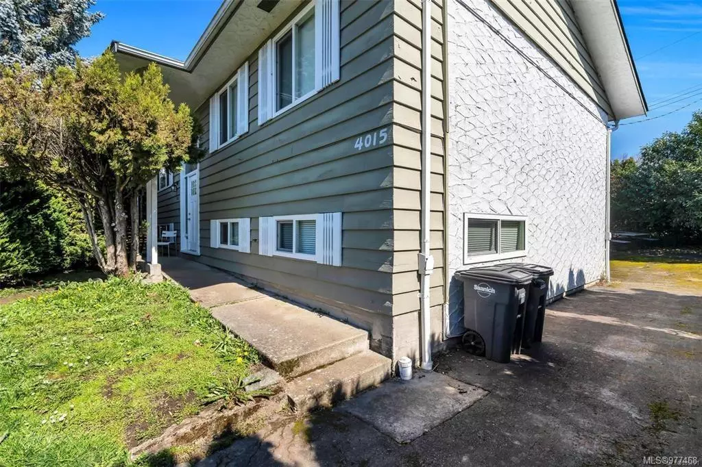 Saanich, BC V8N 3R6,4015 Loyola St