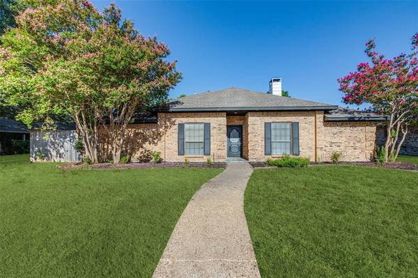 807 Sandy Creek Drive,  Allen,  TX 75002