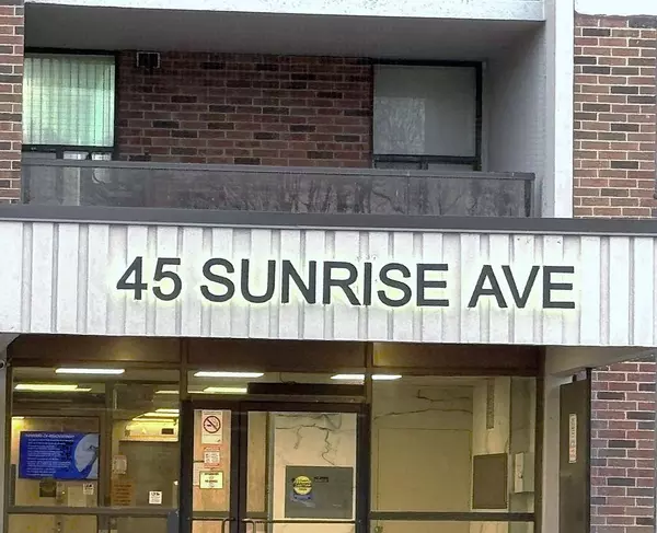 45 Sunrise AVE #1210, Toronto C13, ON M4A 2S3