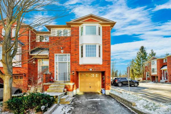 130 Mosaics AVE #40, Aurora, ON L4G 7L5