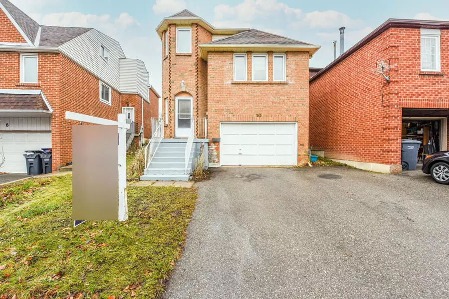 10 Keewatin Gate, Brampton, ON L6Y 2X2