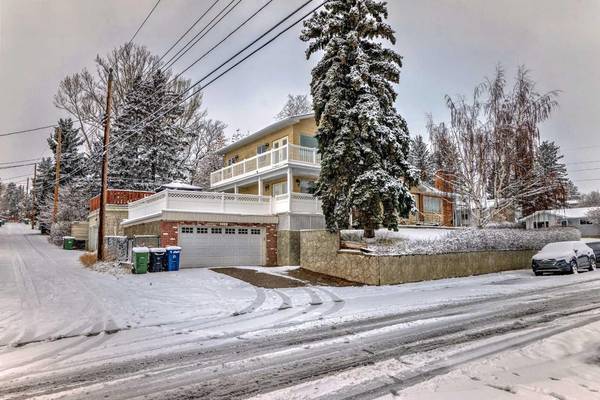 Calgary, AB T2K 4N9,935 Hunterston HL Northwest