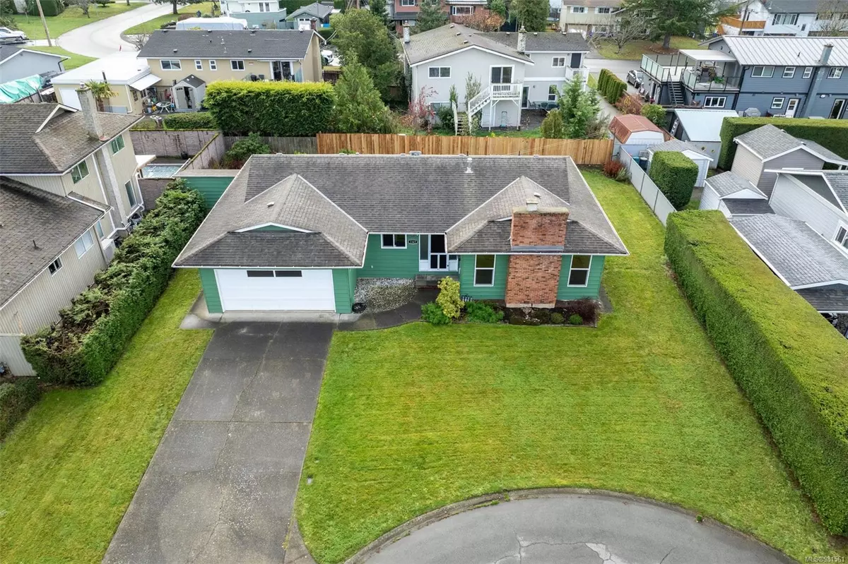 Central Saanich, BC V8M 1G8,1327 Le Burel Pl