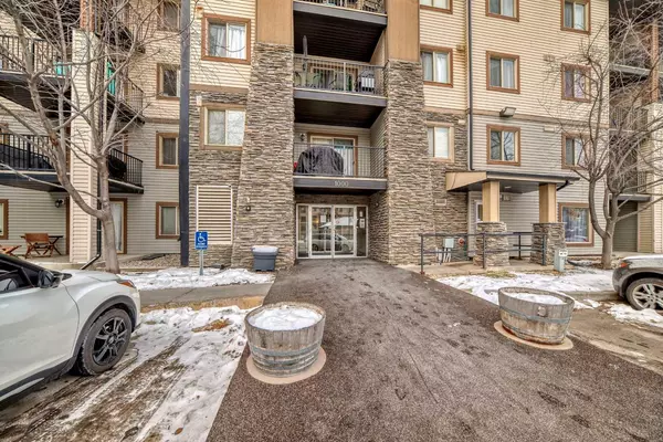 Calgary, AB T2Y 0H6,8 Bridlecrest DR Southwest #1130